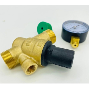 Редуктор снижения давления с манометром 1/2" г-г + 3/4" ш-ш TIM-2
